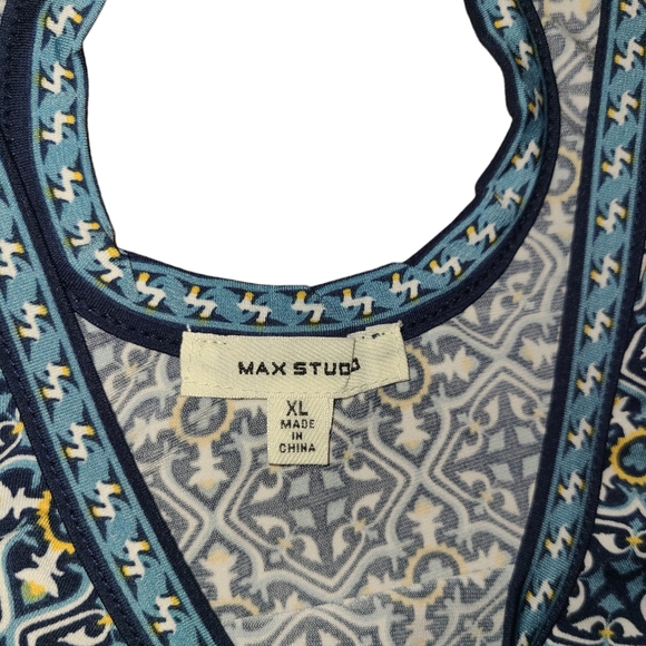 Max Studio Pattern Dress - Picture 2 of 3